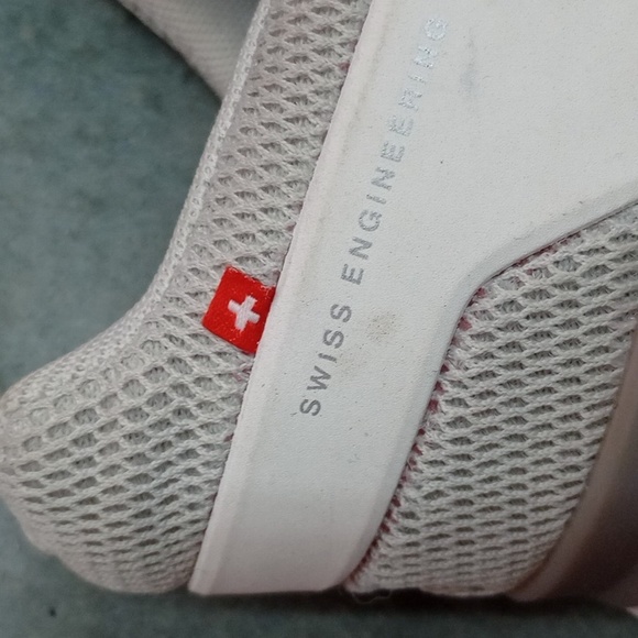 On Cloud Swift sneakers. - Picture 4 of 8